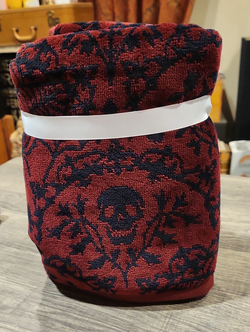 Gothic Skulls Set Of 2 Dk.Burgundy Hand Towels/Cynthia Rowley,NWT